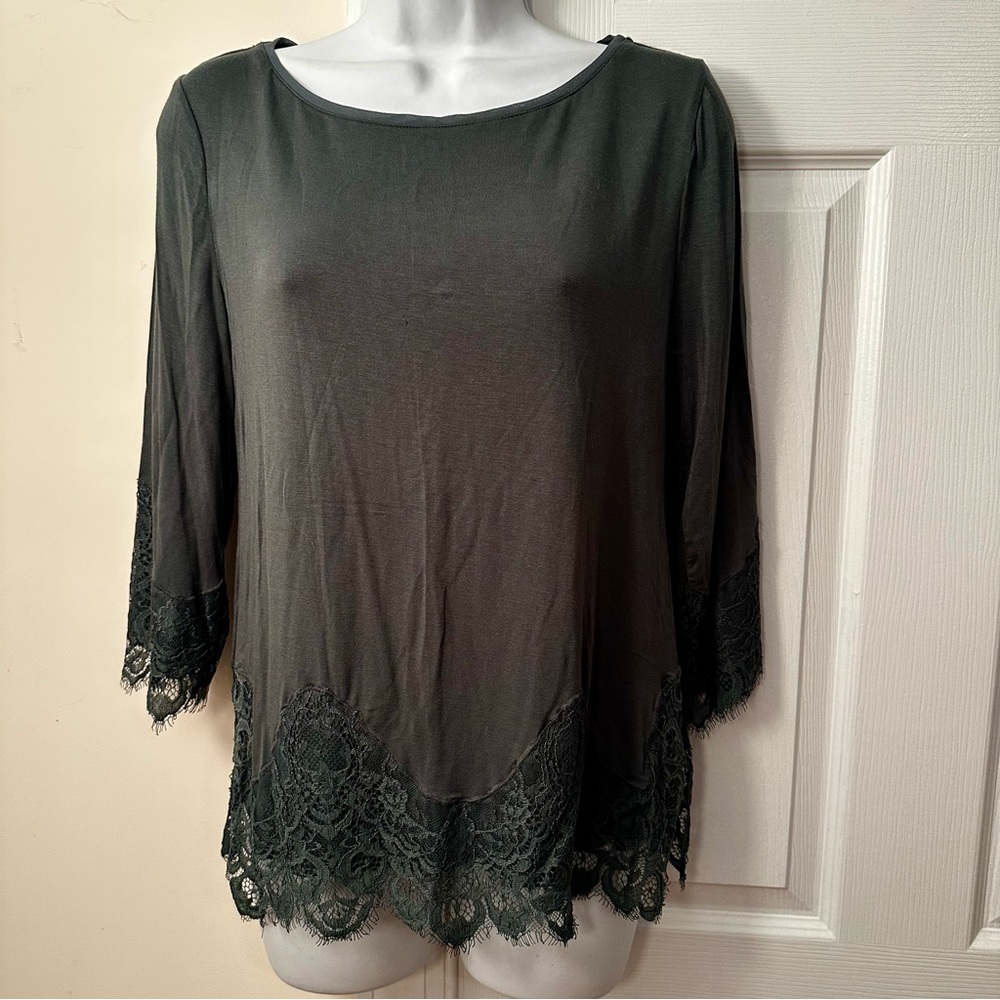 WHBM Women's Lace-Hem 3/4 Sleeve Top - Green/Gray